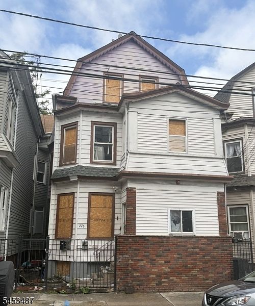 1st image of 276 Carroll St
