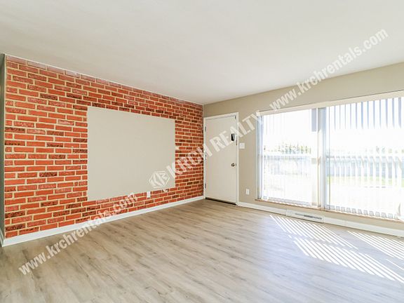 4th image of 9514 Marveline Dr
