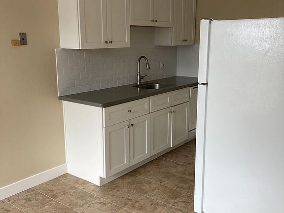 3rd image of 740 Monterey Blvd APT 202