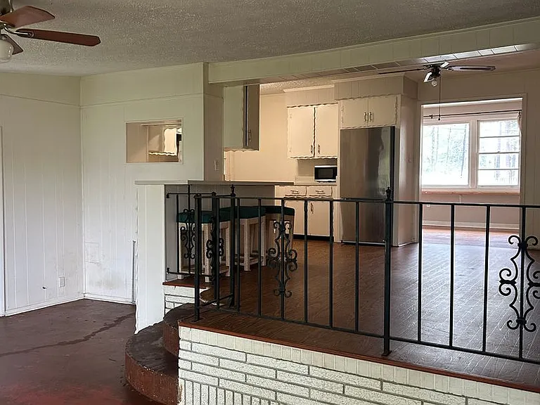 517 Griffin Ave — Photo 12