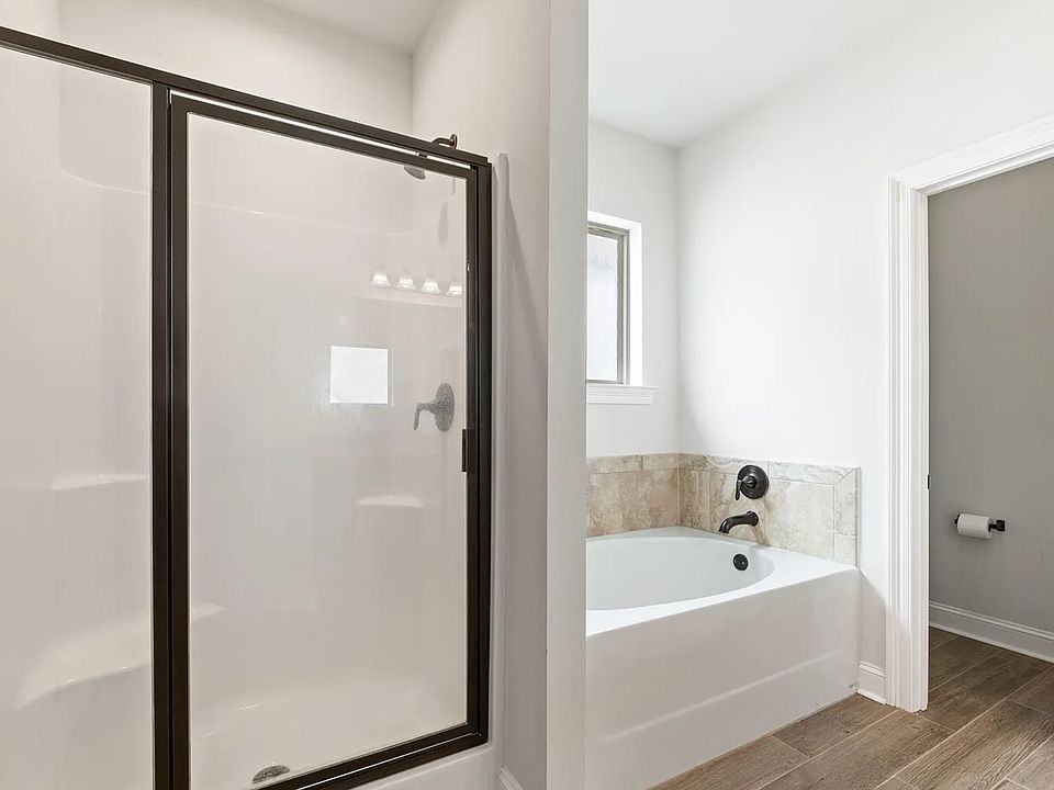 1st image of 310 Sparrowhawk St