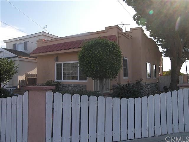 1st image of 1397 W Santa Cruz St