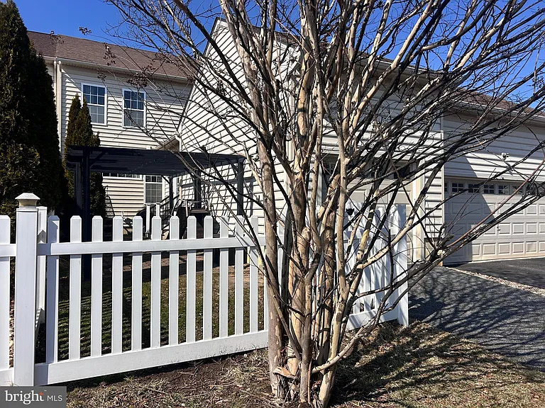 1116 S Olmsted Pkwy — Photo 45