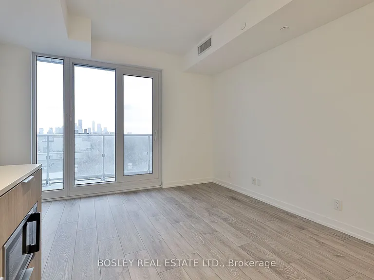2020 Bathurst St #1219 — Photo 12