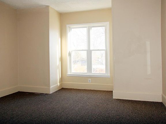 3rd image of 2315 Aldrich Ave N