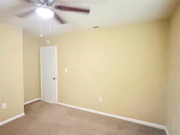 2615 E Curtis St — Photo 15