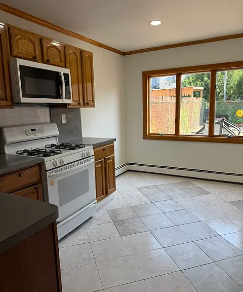 320 43rd St #1 — Photo 5