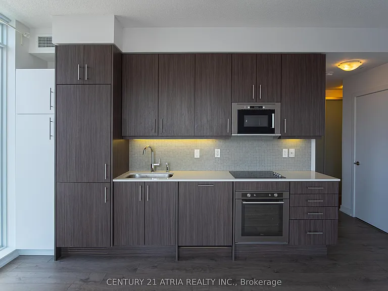 297 College St #1209 — Photo 2