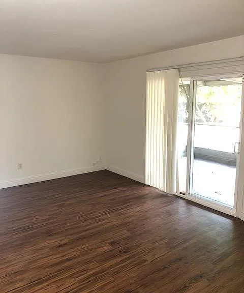 399 Arcade Blvd — Photo 16