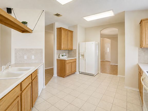 4th image of 2100 Mir Woods Dr