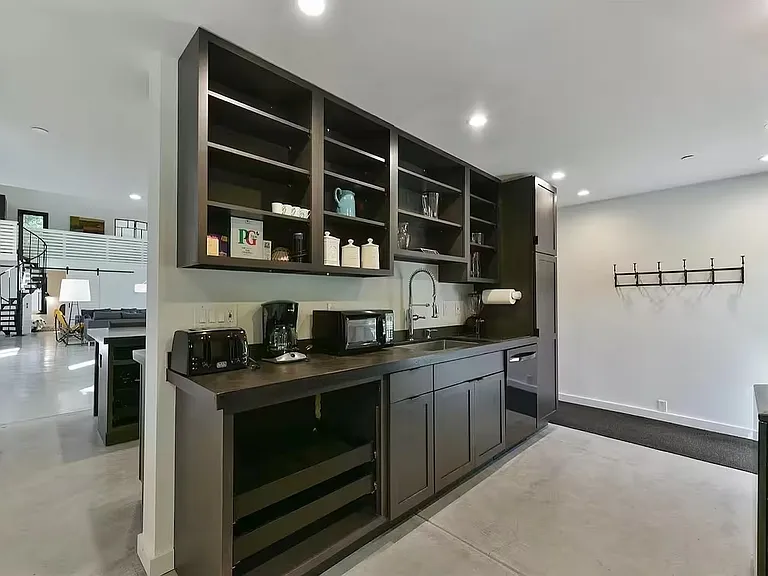 3431 N Saint Helena Hwy — Photo 4