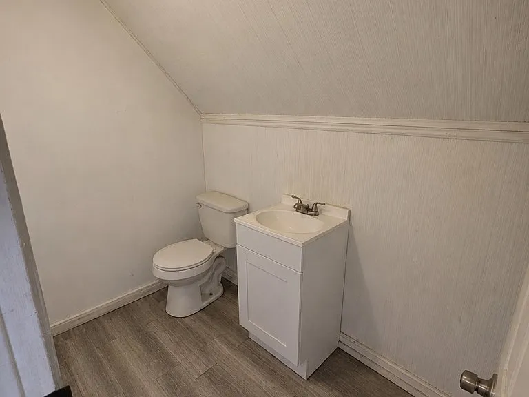 127 Kentucky Ave — Photo 5