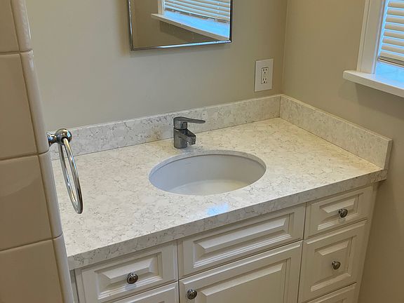 5th image of 8431 Crenshaw Dr APT 3