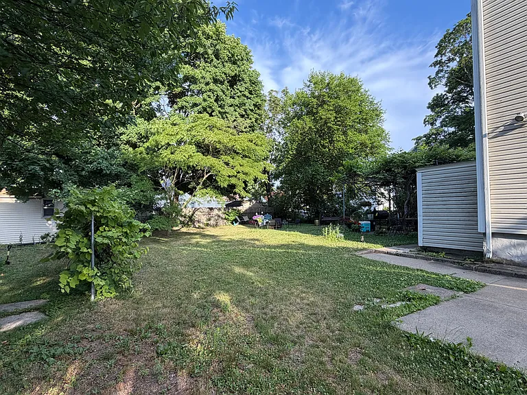 68 Cleveland St — Photo 8