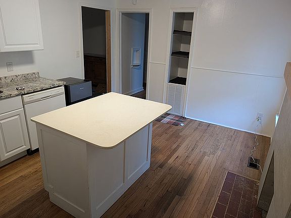 4th image of 2428 NW 33rd St