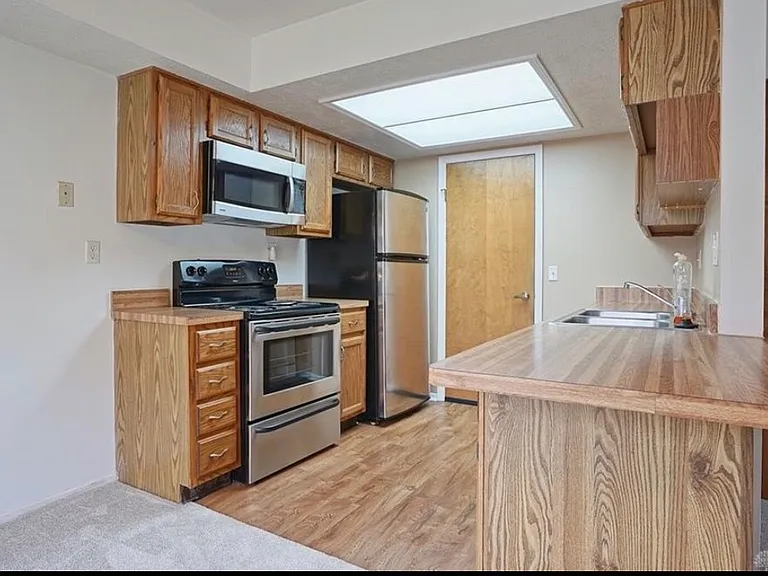 1445 Sanzon Dr — Photo 6