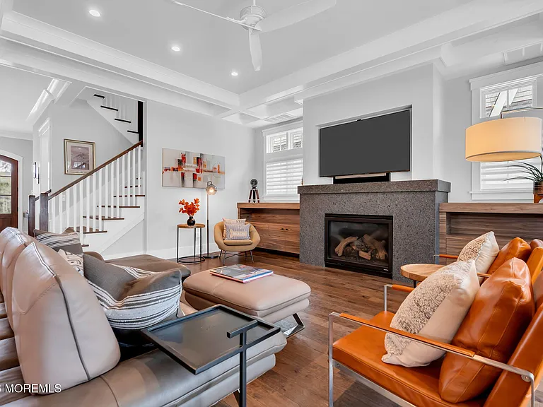 218 Worthington Ave — Photo 8