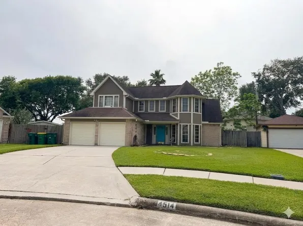4514 Beechcraft St, Seabrook, TX 77586