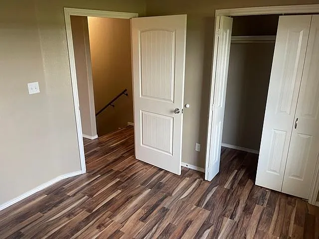 1202 W Carmen Ave — Photo 9