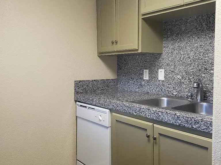 8748 Kelley Dr — Photo 5