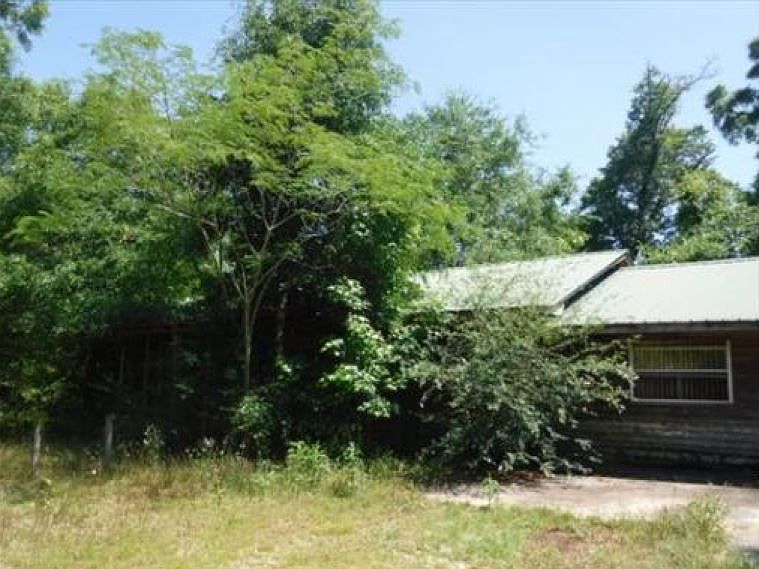 2nd image of 631 Century Blvd