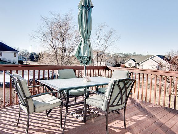 4th image of 4065 Berkshire Way