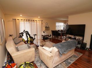 28 Fernview Ave APT 12, North Andover, MA 01845