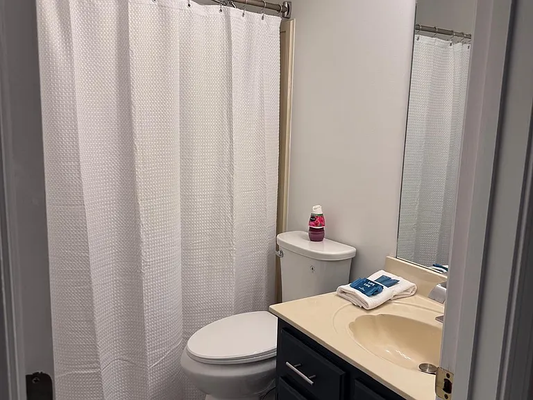 7503 Hunters Hollow Ln — Photo 32