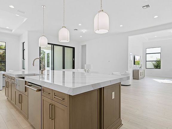 5th image of 13270 Artisan Cir