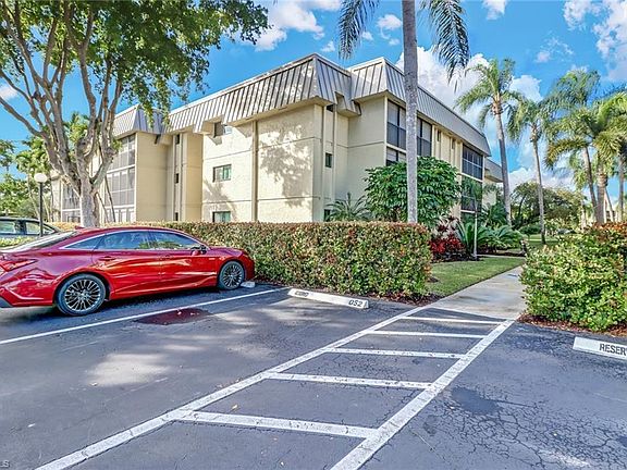 2nd image of 788 Park Shore Dr APT C29