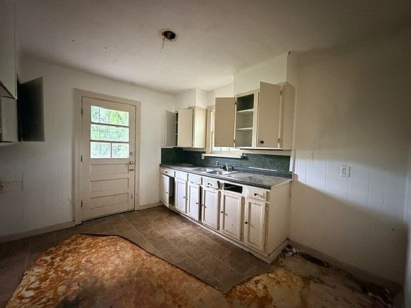 5th image of 6006 Canal Blvd