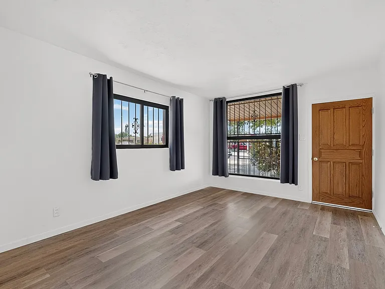 8715 Menaul Blvd NE — Photo 22