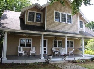 135 Longfellow Rd, Jamestown, RI 02835