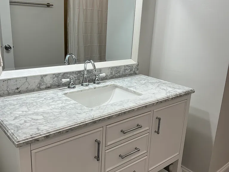 2605 Hathaway Dr — Photo 5