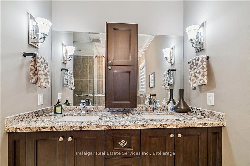 Burlington House for rent - 5 Bedrooms — photo 28