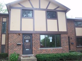 1S160 Radford Ln, Villa Park, IL 60181