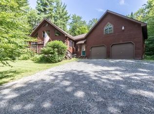 102 Patricia Ct, Middle Grove, NY 12850