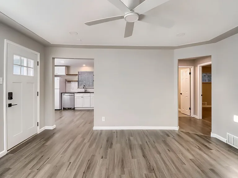 3341 N Olive St — Photo 4