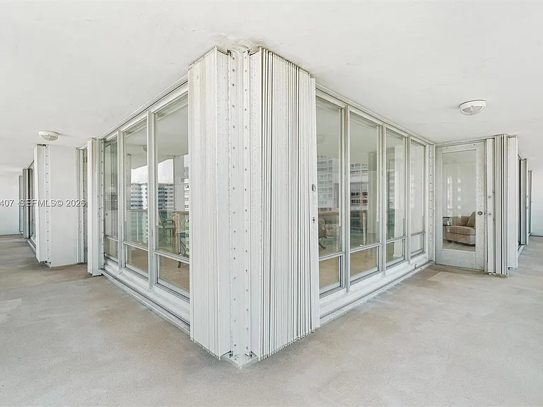 2100 S Ocean Ln #1002 — Photo 23