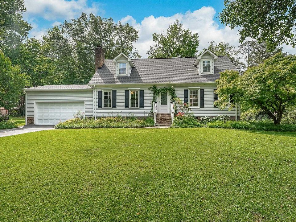 1st image of 7 Engel Dr