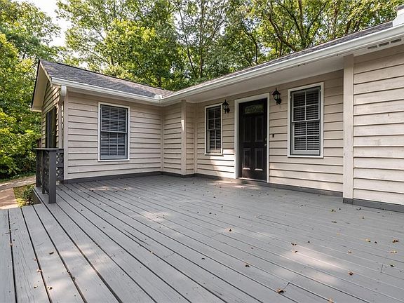 5th image of 2554 Warwick Dr