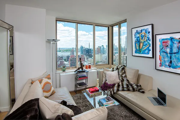 Rented by The Moinian Group | media 2