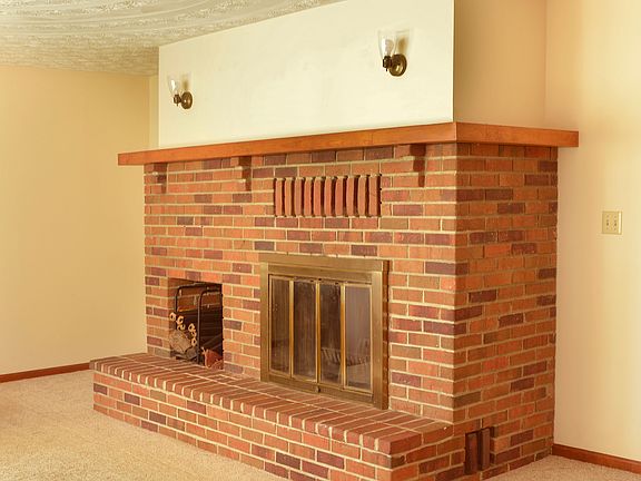 Livingroom fireplace