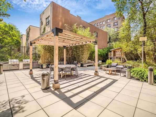 175 West 95th Street image 15 of 17