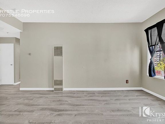 4th image of 320 Georgia St APT F