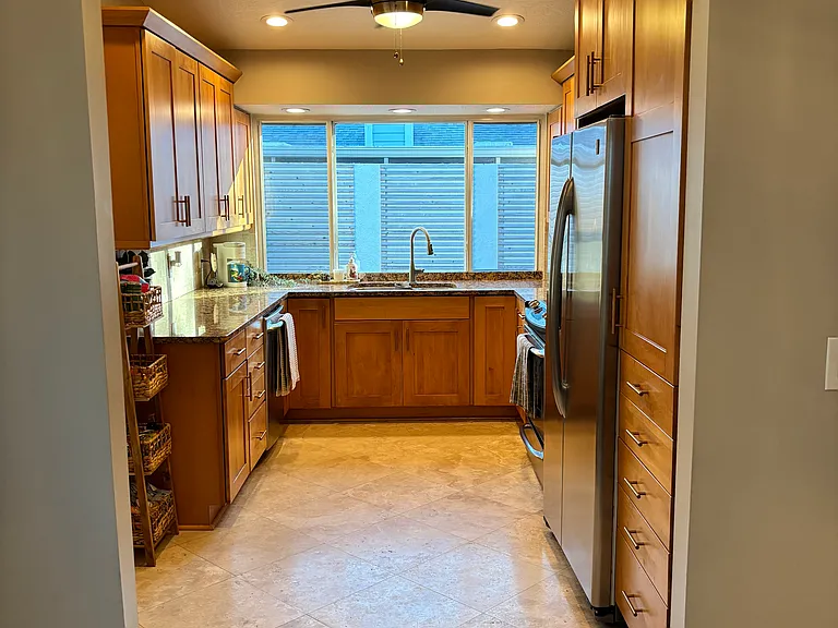 2532 Dauphine Ct E — Photo 20