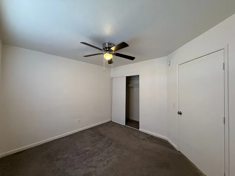 524 E Avenue Q12 #3 — Photo 8