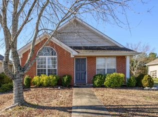 1040 Village Trl, Calera, AL 35040