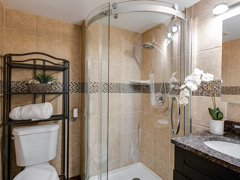18W269 Kirkland Ln — Photo 14