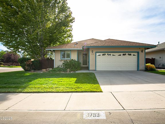 2nd image of 1793 Mahogany Cir